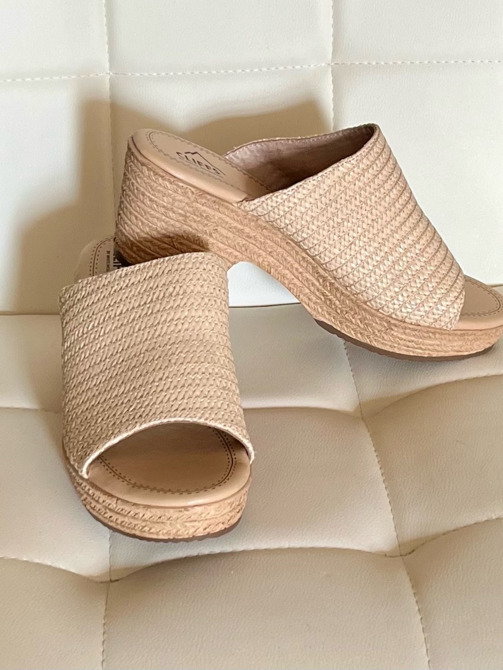 Neutral Beige platform sandals raffia size 10M